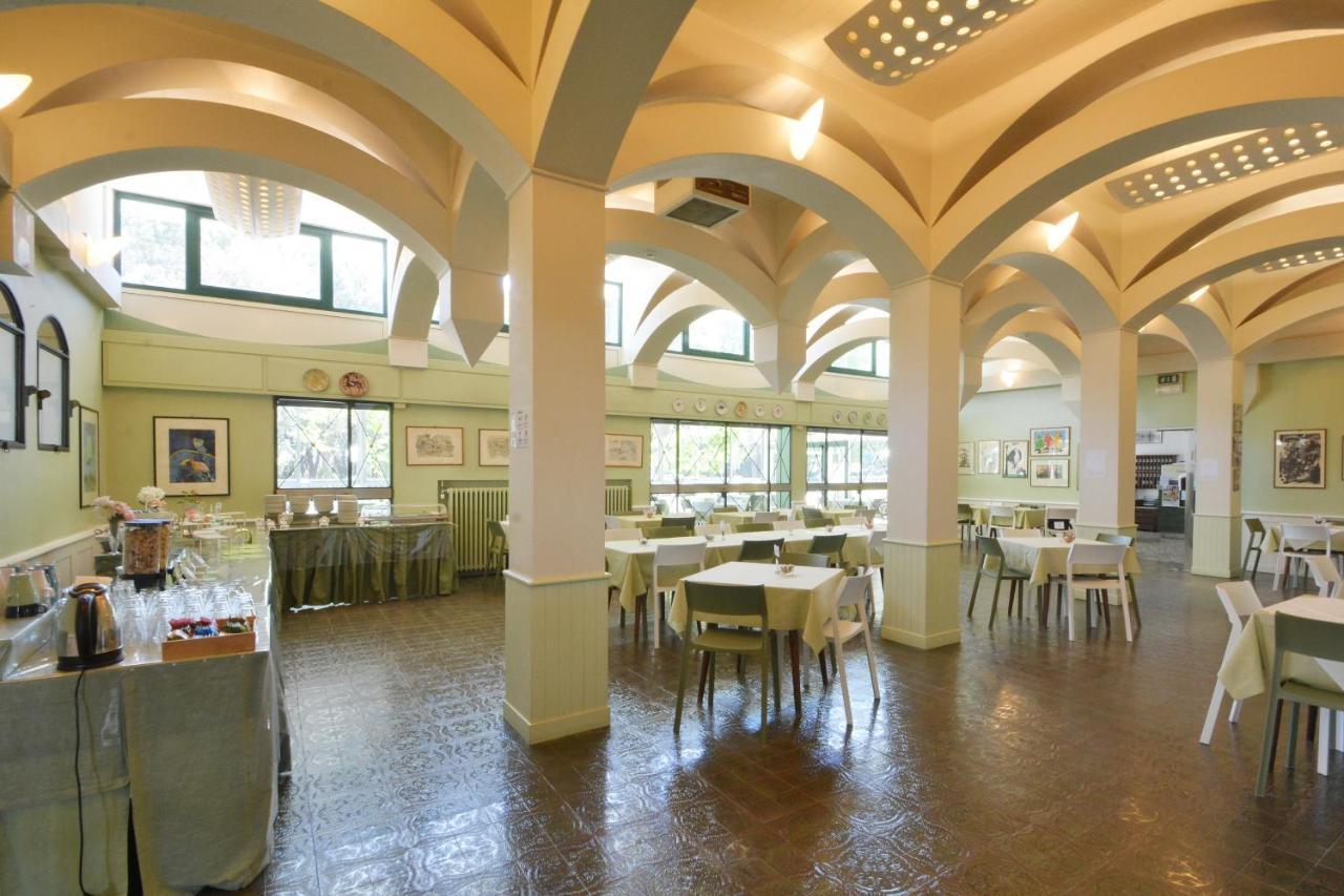 Hotel Maddalena Marina di Ravenna Kültér fotó