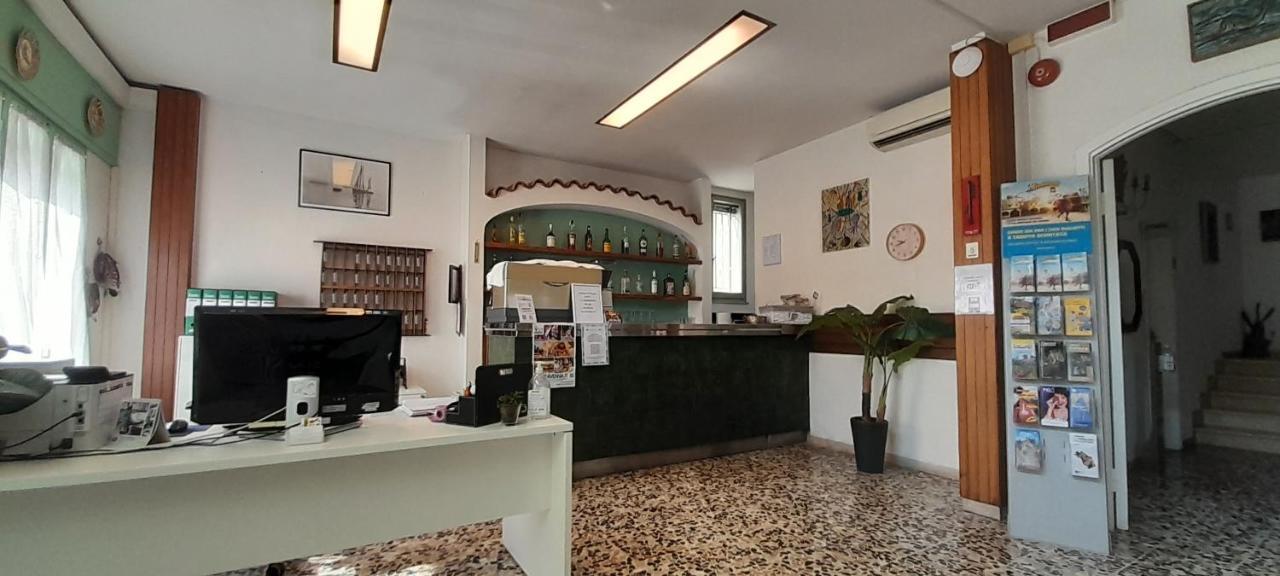 Hotel Maddalena Marina di Ravenna Kültér fotó