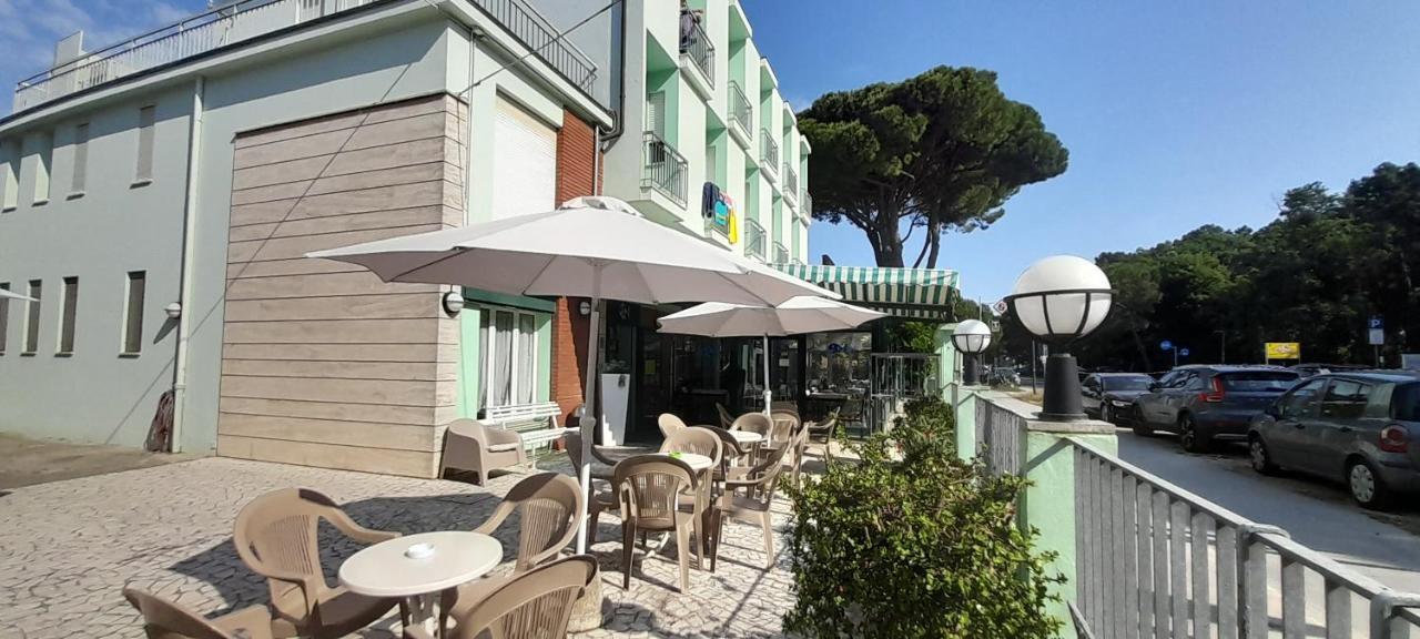 Hotel Maddalena Marina di Ravenna Kültér fotó