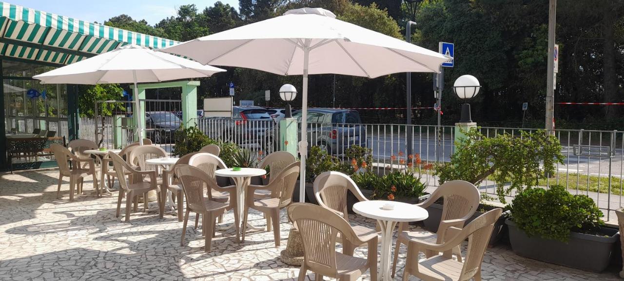 Hotel Maddalena Marina di Ravenna Kültér fotó