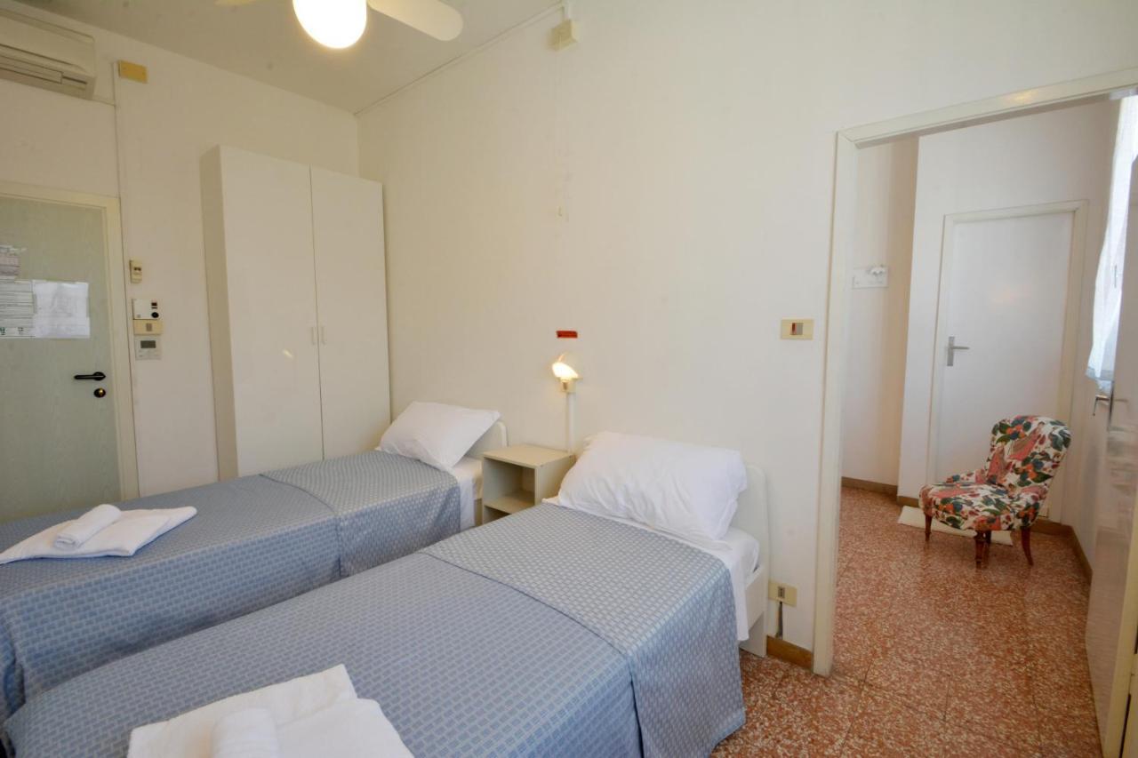 Hotel Maddalena Marina di Ravenna Kültér fotó