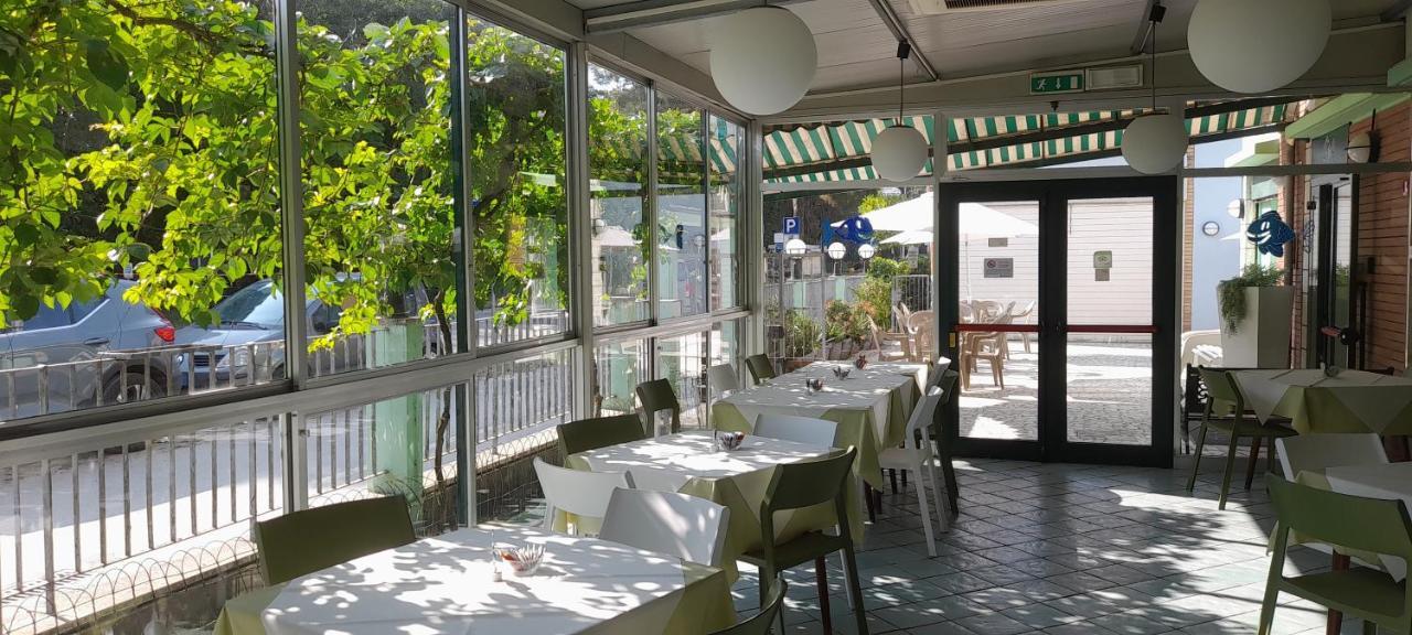 Hotel Maddalena Marina di Ravenna Kültér fotó