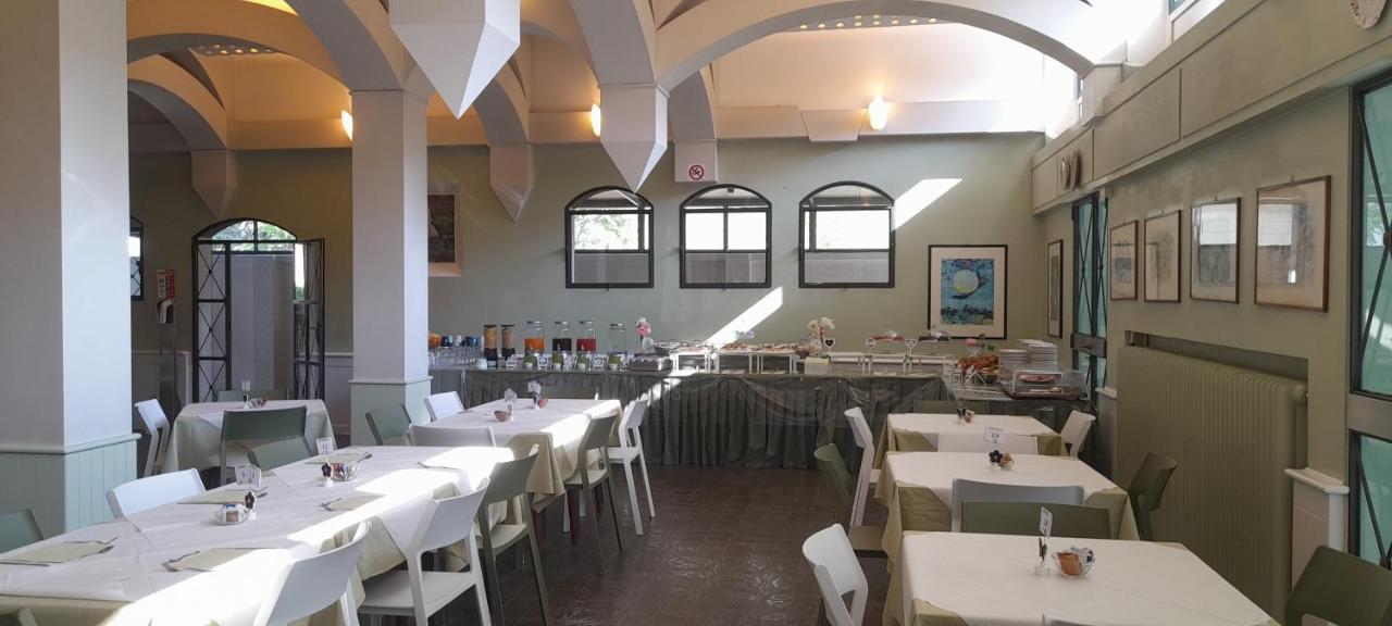 Hotel Maddalena Marina di Ravenna Kültér fotó
