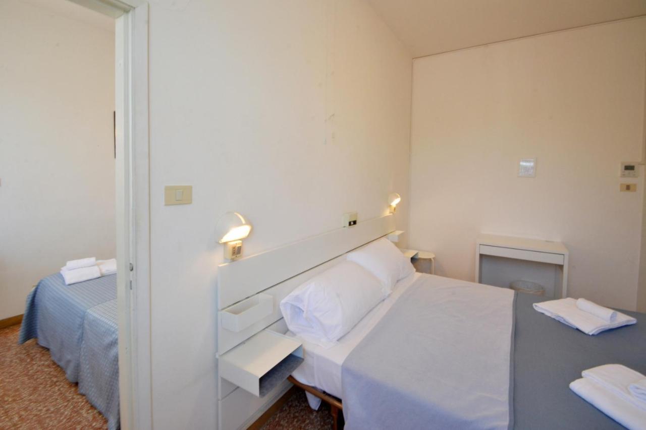 Hotel Maddalena Marina di Ravenna Kültér fotó