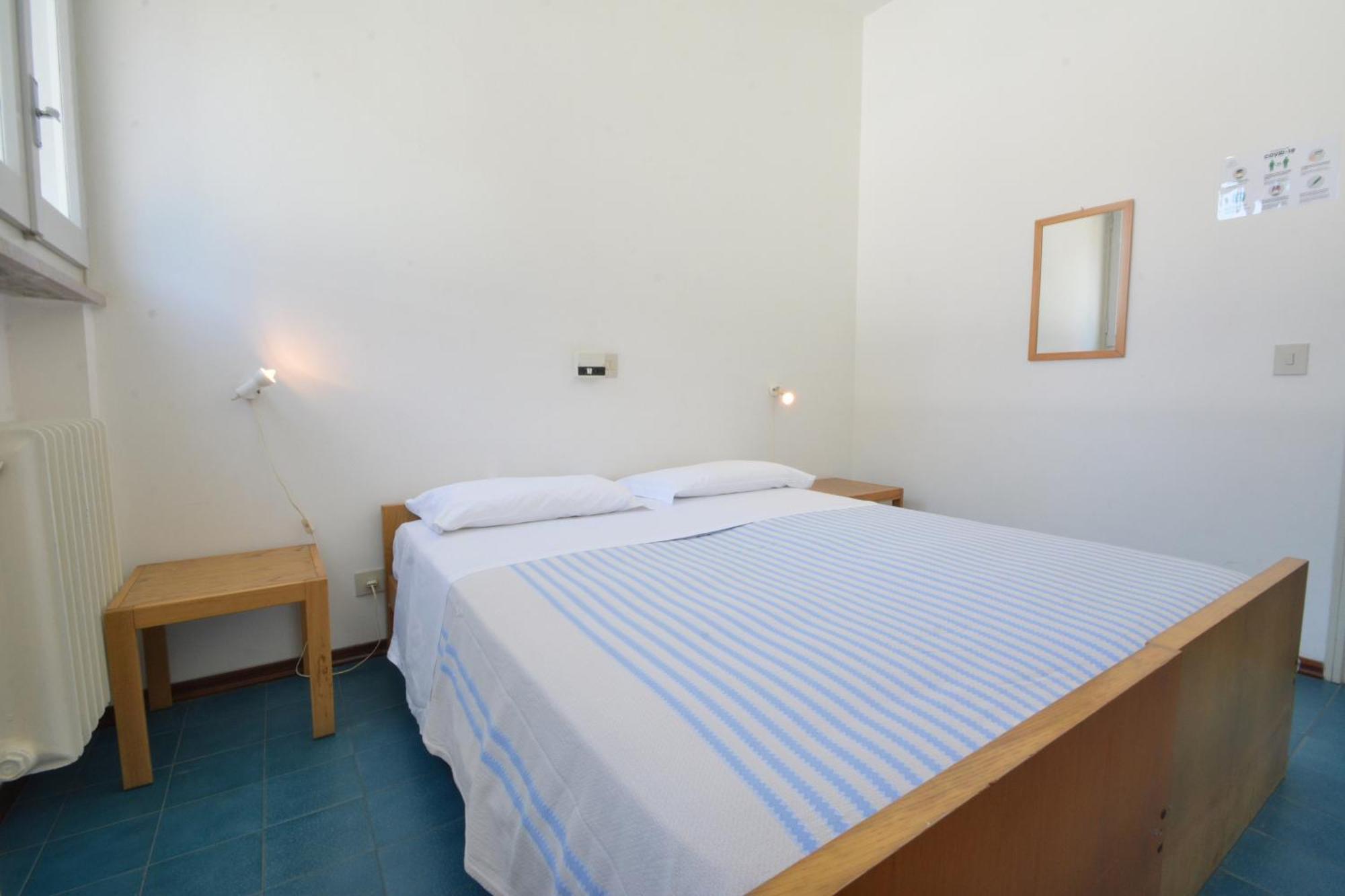 Hotel Maddalena Marina di Ravenna Szoba fotó